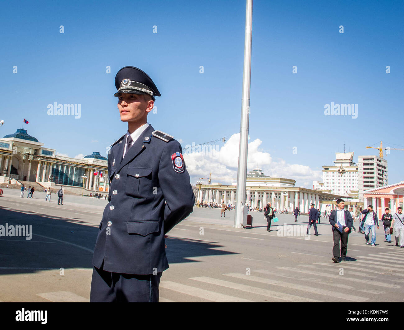 ULAN-BATOR, MAI 19 : Un policier qui surveille la place principale de la capitale a Ulan-Bator le 10 mai, Mongolie Stock Photo