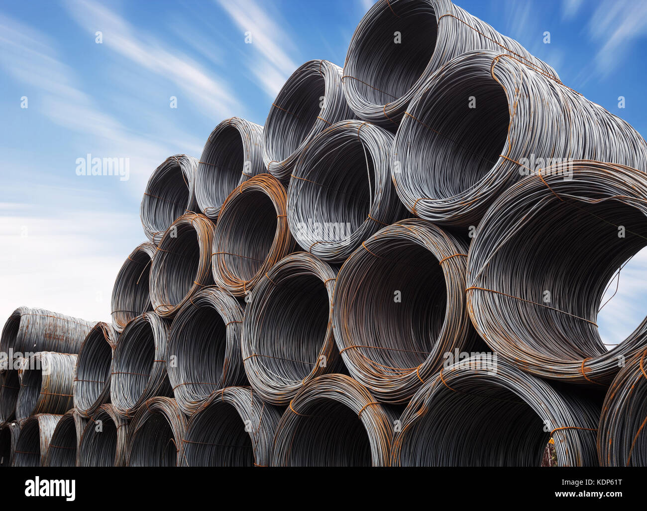 Steel wires hires stock photography and images Alamy