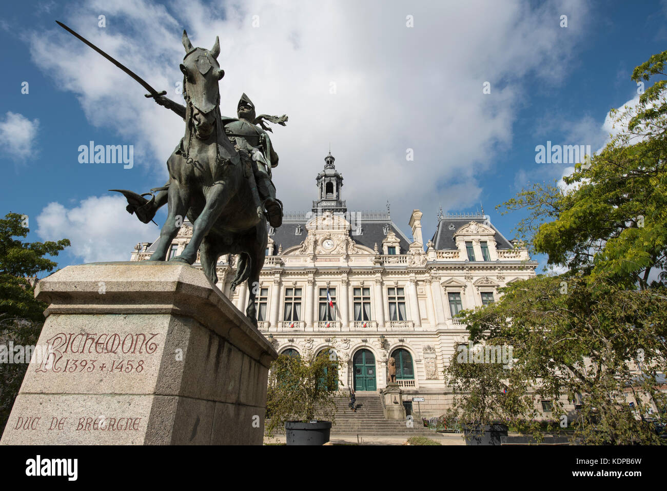 Statue of Duc de Bretagne Arthur de Richemont outside Hotel de Ville City Hall Vannes, Brittany, France. Stock Photo