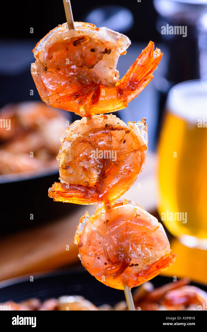 Grilled shrimp on bamboo skewers. Macro, closeup Stock Photo Alamy