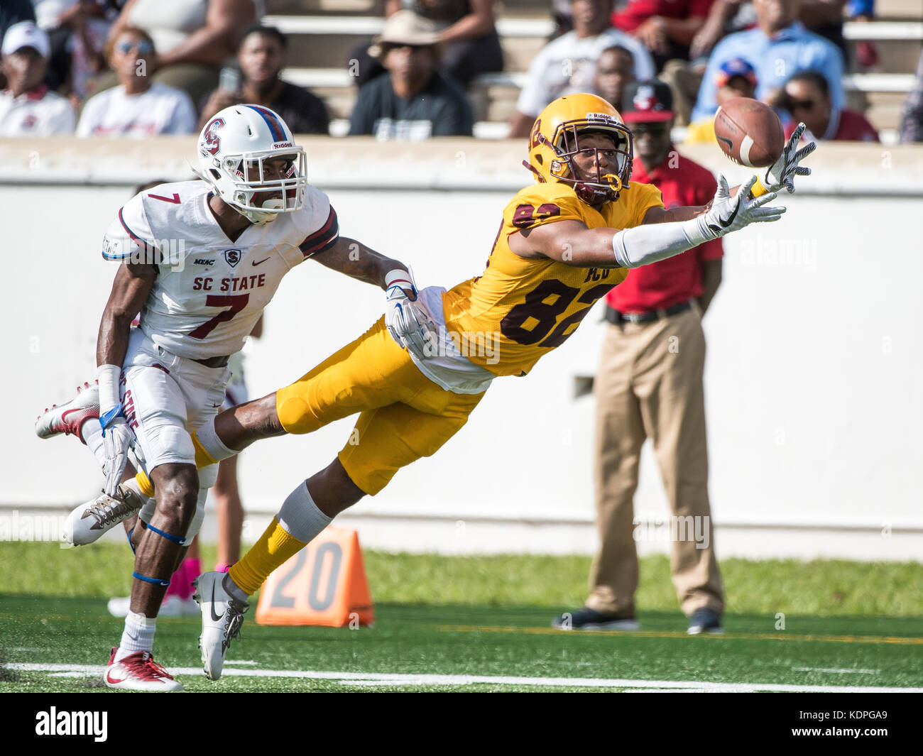 Daytona Beach, FL, USA. 14th Oct, 2017. Bethune Cookman Wildcats wide