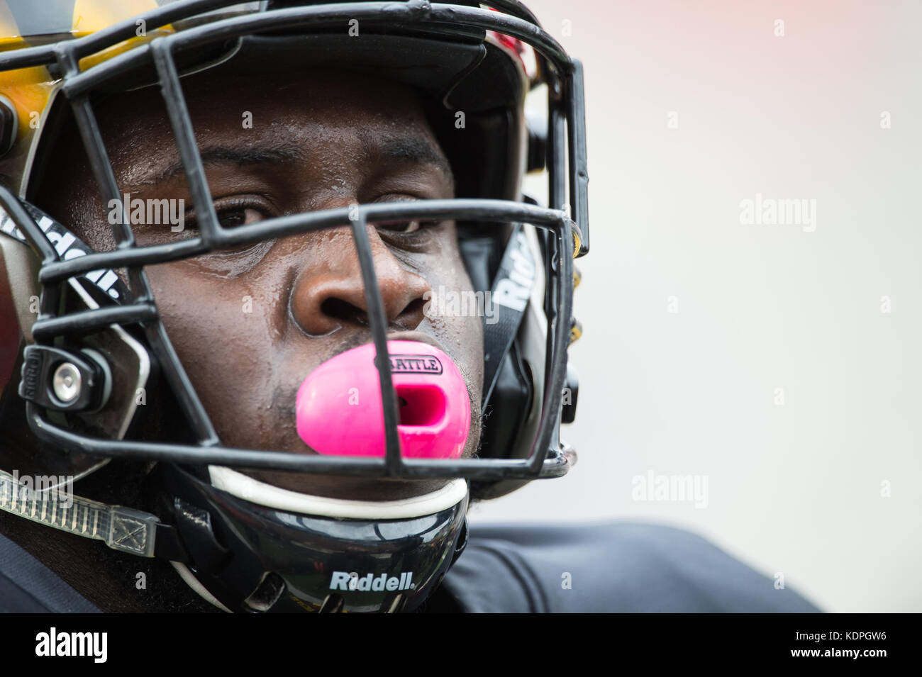 College Park, Maryland, USA. 14th Oct, 2017. Nose tackle KINGSLEY OPARA (8) warms up before the game held at the Capital One Field at Maryland Stadium, College Park, Maryland. Credit: Amy Sanderson/ZUMA Wire/Alamy Live News Stock Photo