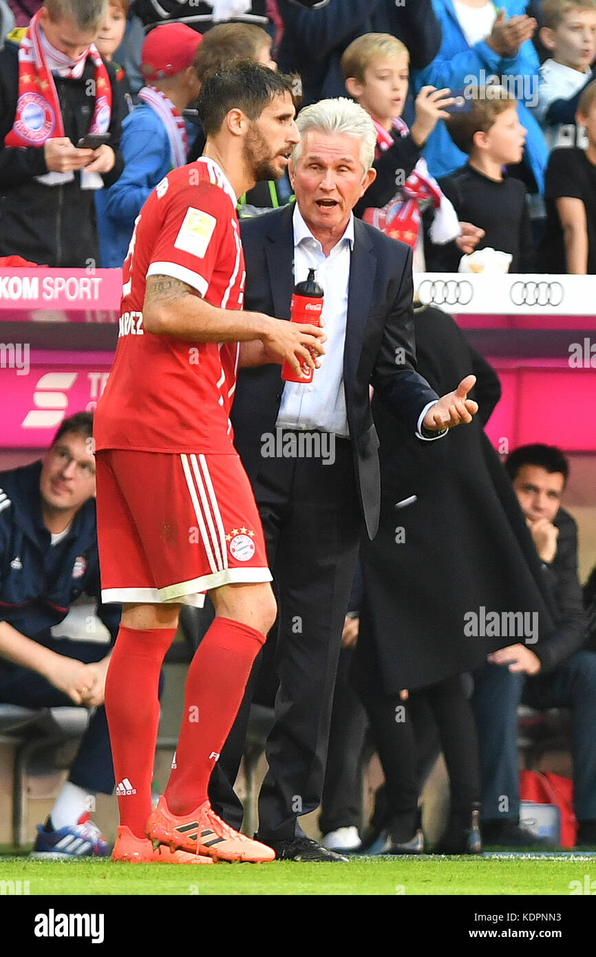 Jupp HEYNCKES (Trainer FC Bayern Munich) with Javi (Javier) MARTINEZ (FC  Bayern Munich), Fussball 1. Bundesliga,