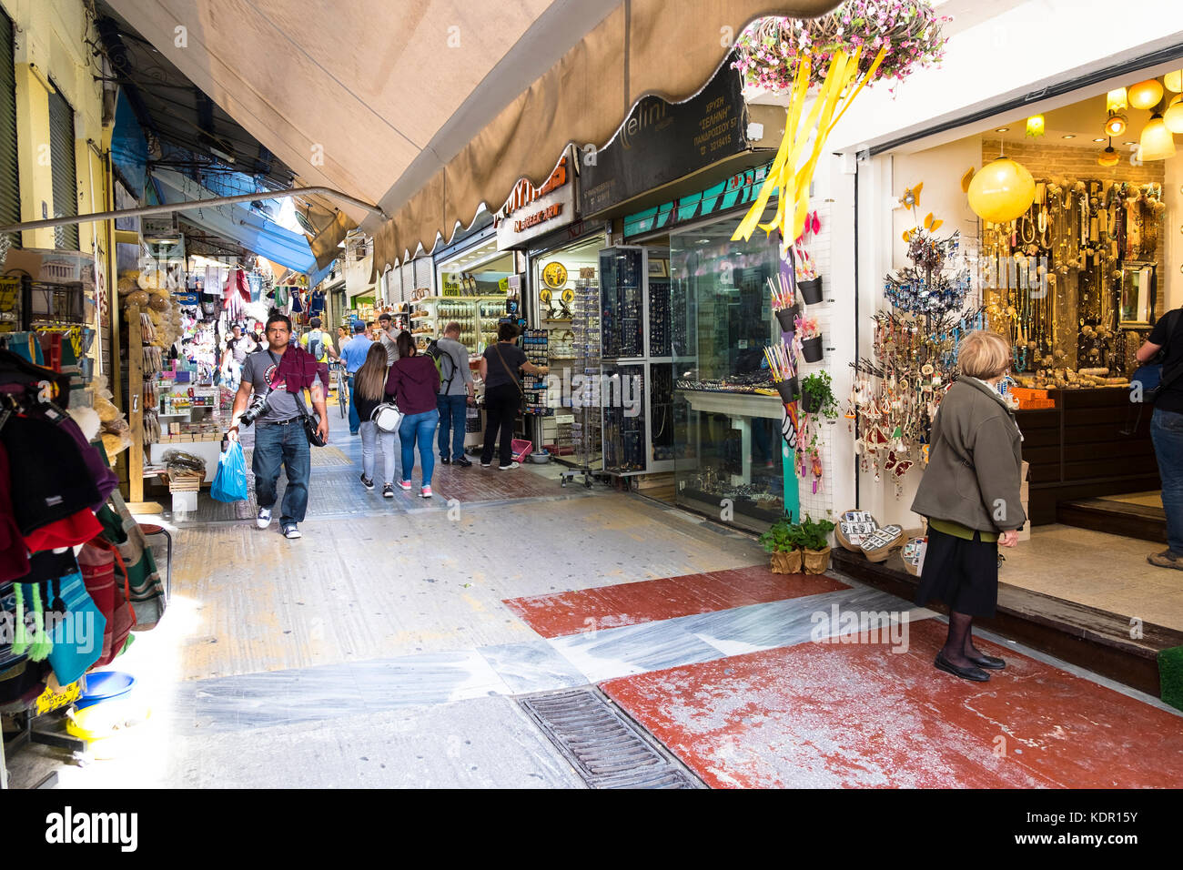 Shopping street athens hi-res stock photography and images - Page 12 - Alamy