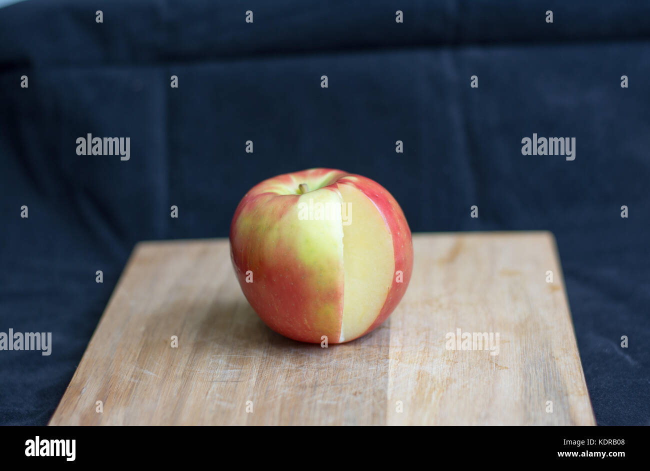 Raw Organic Honeycrisp Apples Ready to Eat Stock Photo - Alamy