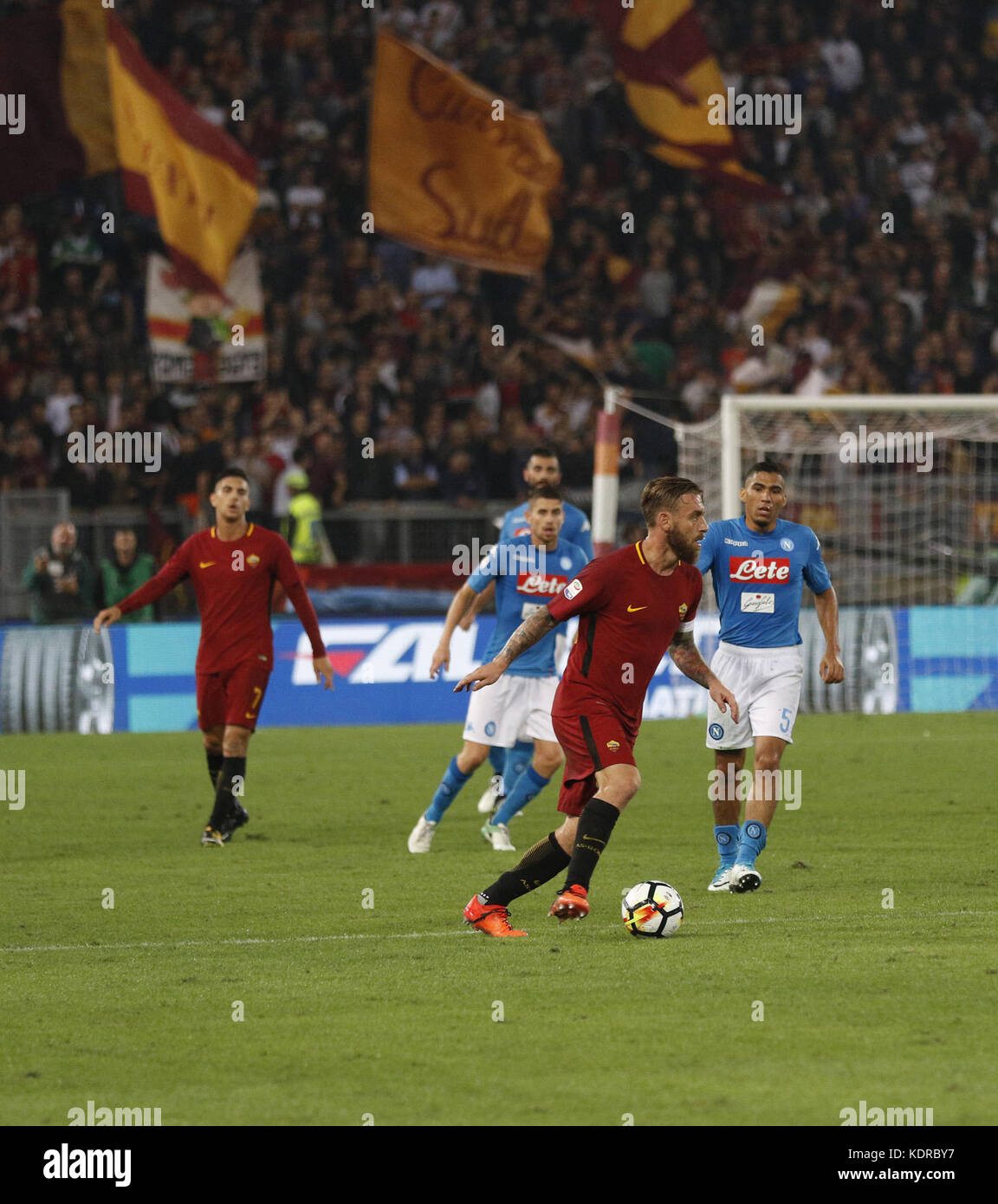 Italy-Rome October 14, 2017 A-Serie A football match at the Olympic Stadium between Rome and Naples. This evening they met in the so-called derby of the south Rome and Naples.  Rome: Naples: Campionato italiano di serie A - Napoli Roma. Questa sera allo stadio olimpico di Roma le due squadre hanno dato vita al derby del sud, alla fine il Napoli per 0 a 1 restando in testa alla classifica del campionato con più 5 punti da secondo in classifica. Italian Championship Serie A - Napoli Roma. This evening, at the Olympic Stadium in Rome, the two teams gave birth to the southern derby, eventually Nap Stock Photo