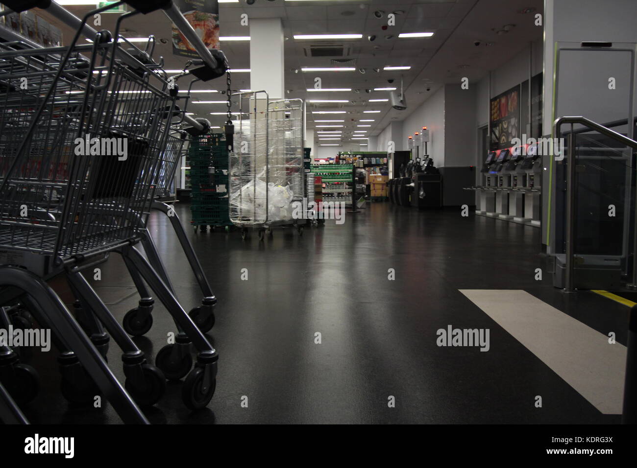 Supermarket after closing Stock Photo - Alamy