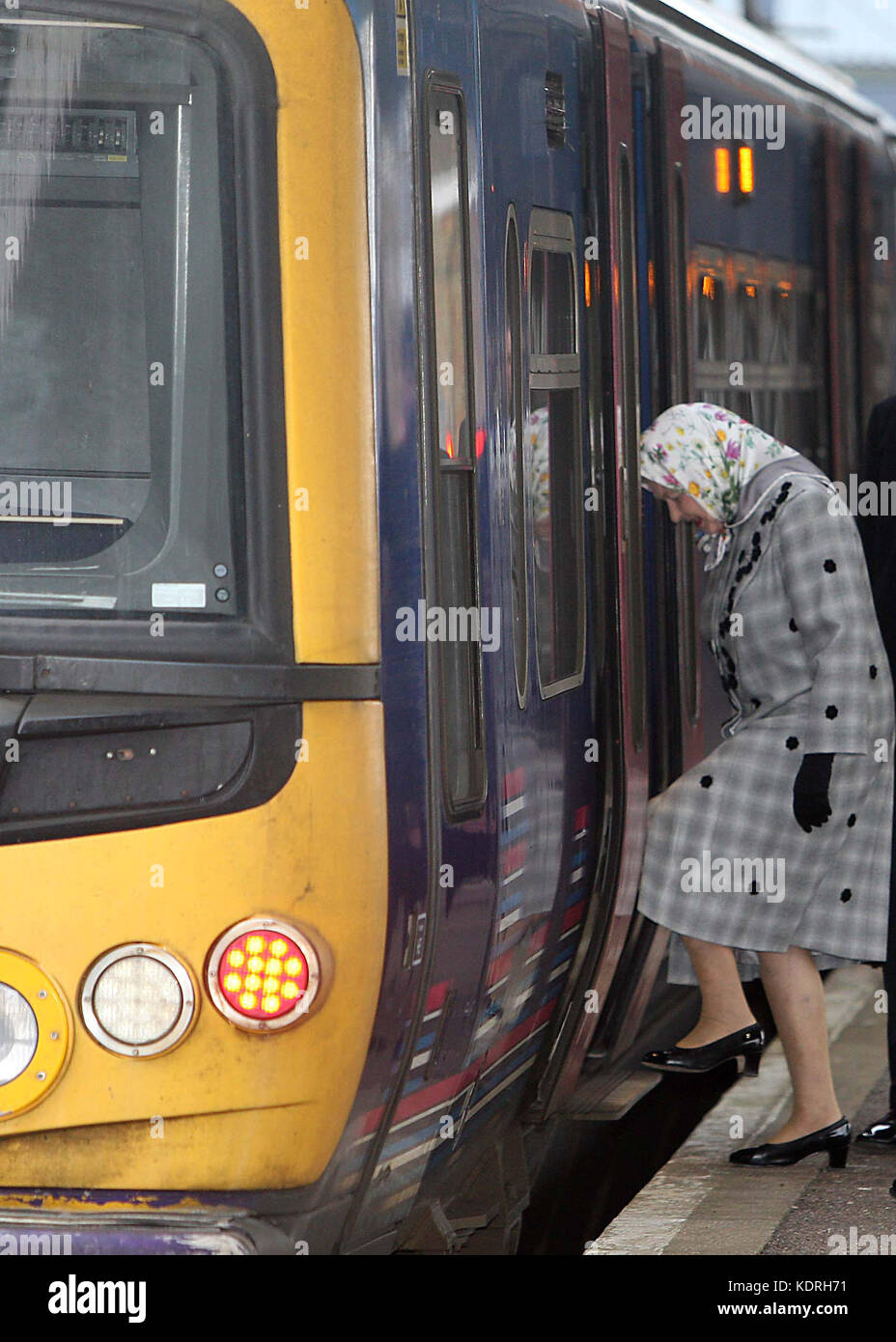 SANDRINGHAM, UNITED KINGDOM - FEBRUARY 07: Queen Elizabeth II  embarks on the train from platform one at Kings Lynn Railway station, Norfolk  at the end of her Christmas  holiday at Sandringham  on February 7, 2011 in London, England.  People:  Queen Elizabeth II  Transmission Ref:  MNCUK1   Credit: Hoo-Me.com/MediaPunch ***NO UK*** Stock Photo
