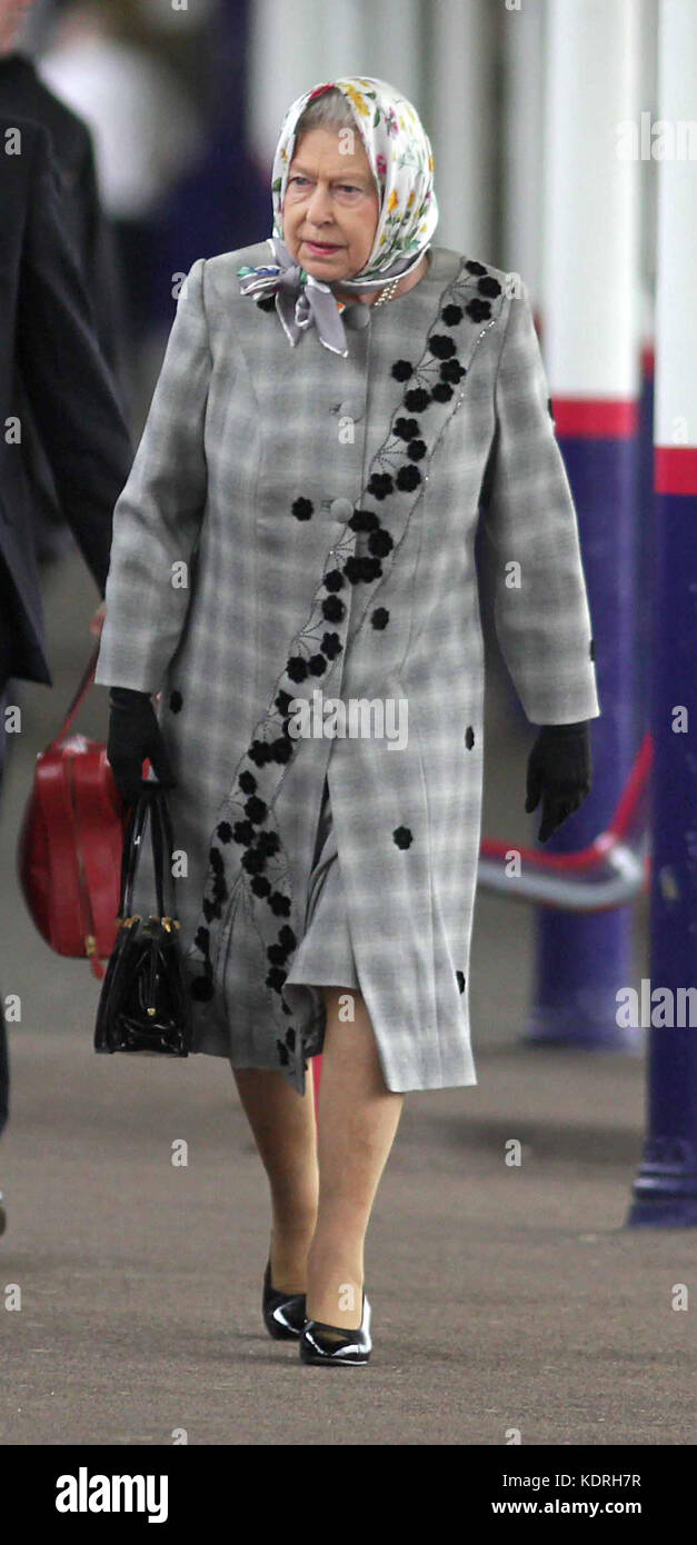 SANDRINGHAM, UNITED KINGDOM - FEBRUARY 07: Queen Elizabeth II  embarks on the train from platform one at Kings Lynn Railway station, Norfolk  at the end of her Christmas  holiday at Sandringham  on February 7, 2011 in London, England.  People:  Queen Elizabeth II  Transmission Ref:  MNCUK1   Credit: Hoo-Me.com/MediaPunch ***NO UK*** Stock Photo