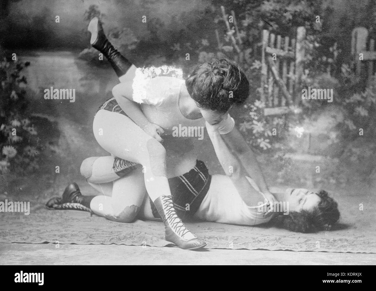 Bennett sisters wrestling, circa 1910 Stock Photo