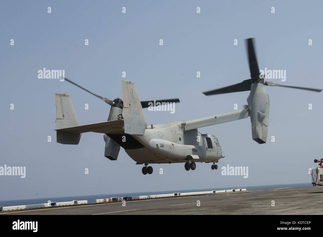 MV-22 Osprey Taking Off Stock Photo - Alamy