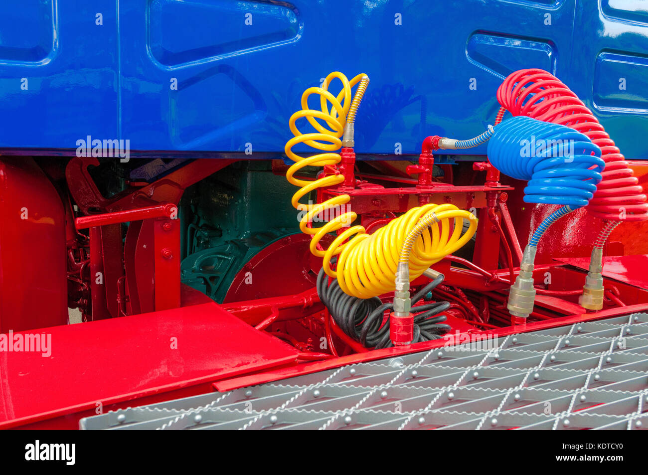 Truck, Lorry , air-brake hoses,connections Stock Photo - Alamy