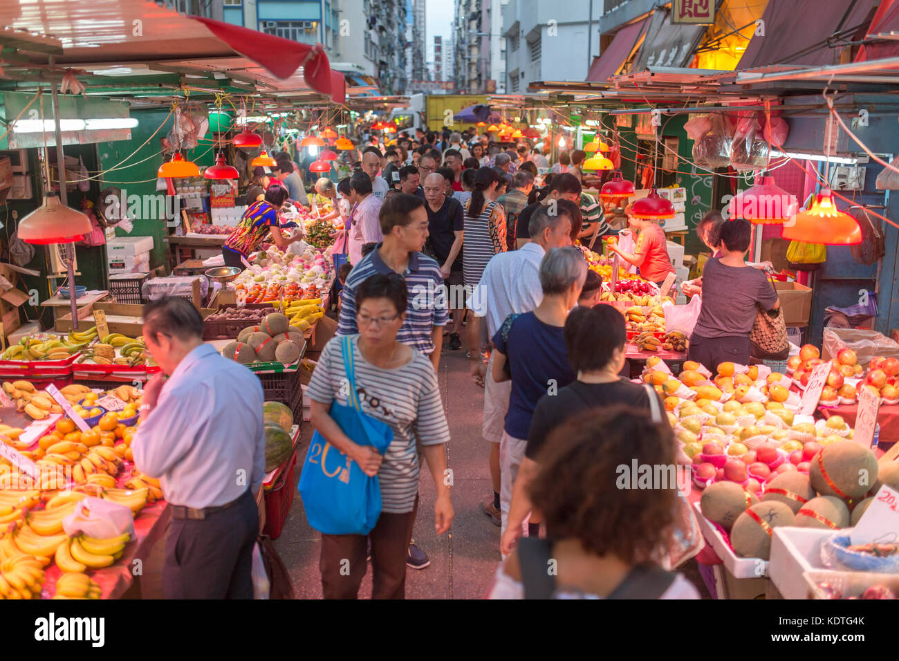 Old hong kong market hi-res stock photography and images - Alamy