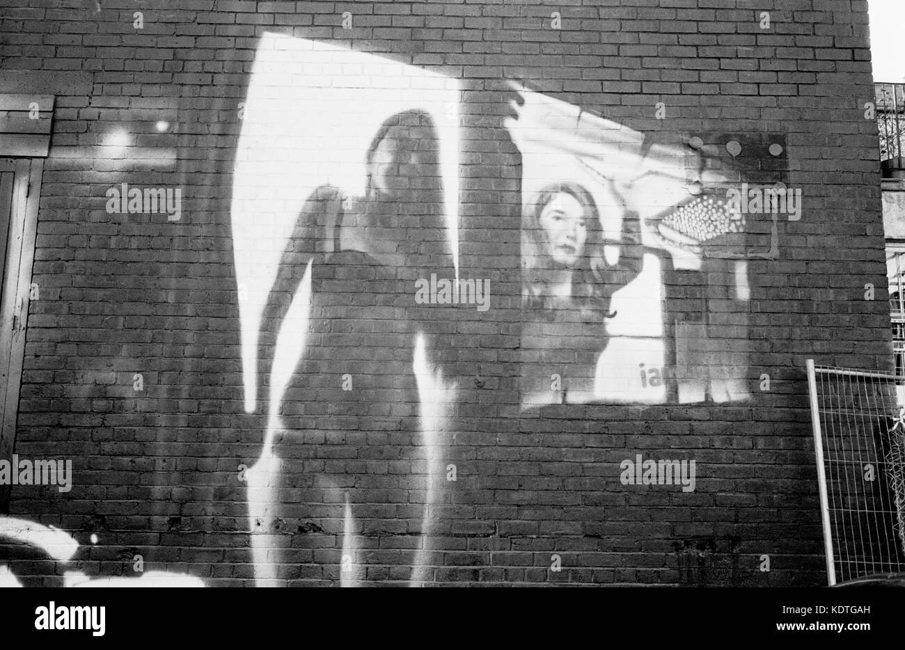 BRIGHTON ENGLAND - STREET ART - LARGE PAINTING ON A WALL - ENGLISH STREET ART -STREET PHOTOGRAPHY - SILVER IMAGE © Frédéric BEAUMONT Stock Photo