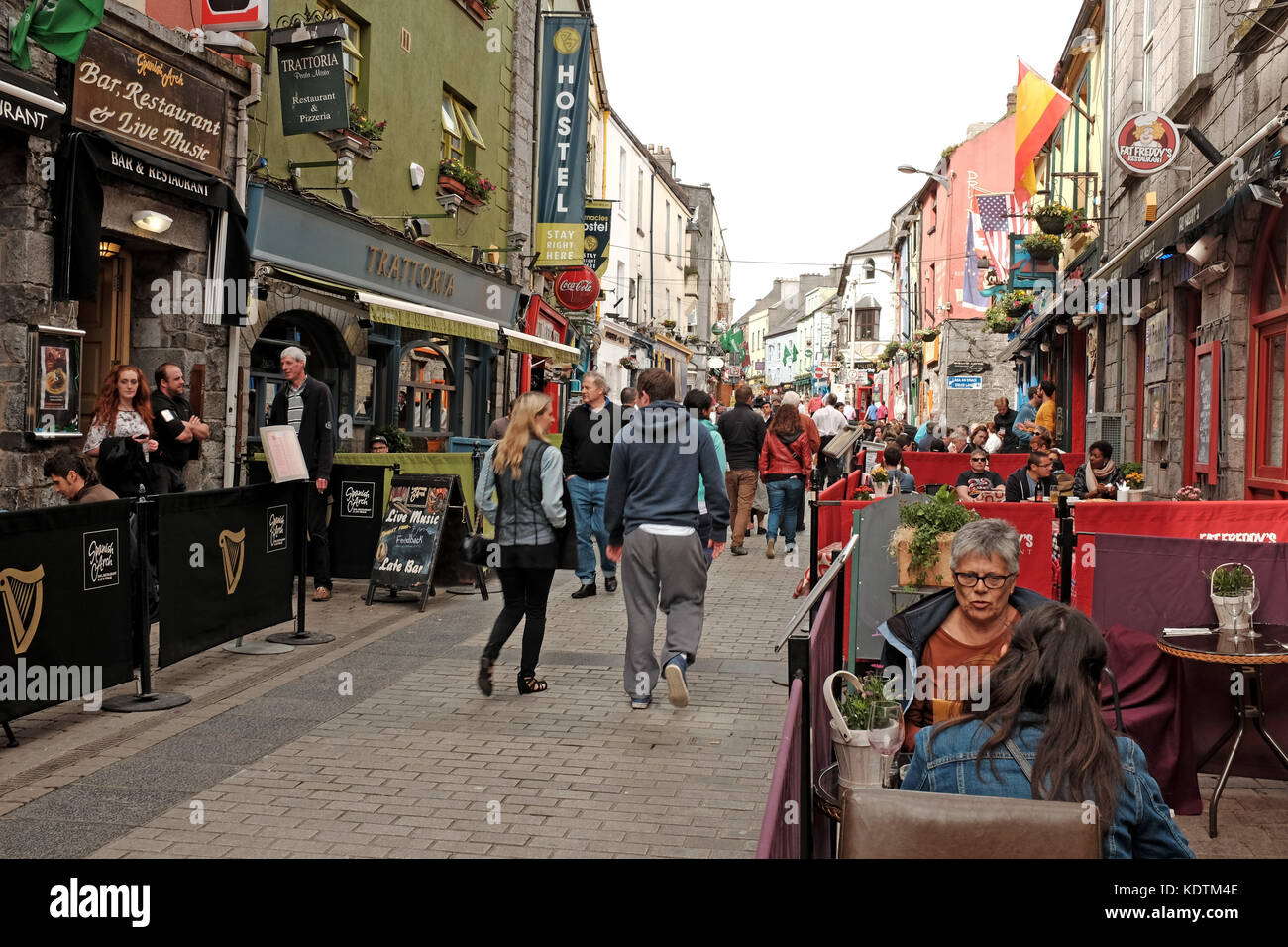 Galway outdoor cafes hires stock photography and images Alamy