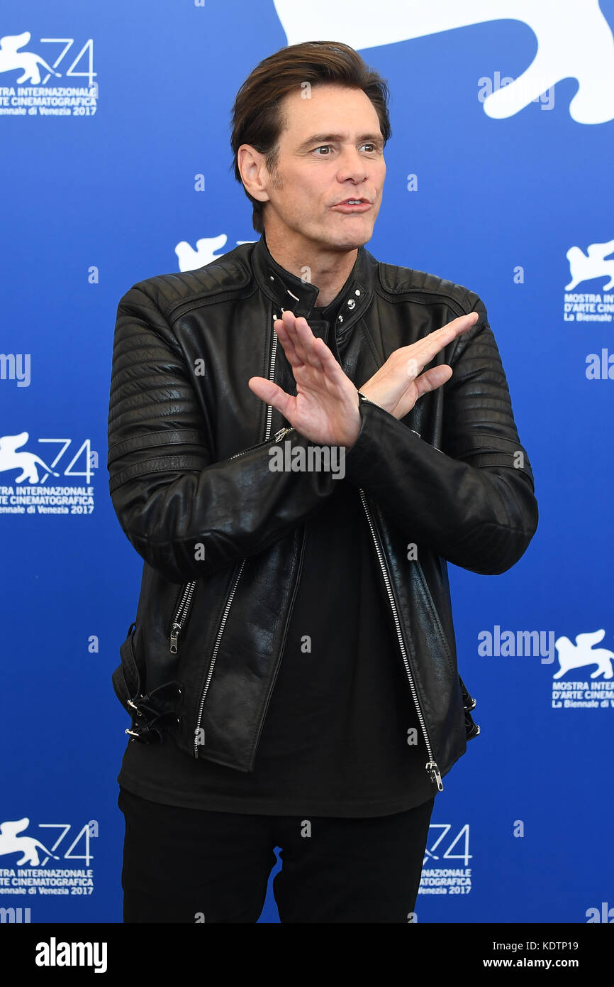 Jim Carrey attends the photocall for Jim & Andy: The Great Beyond ...