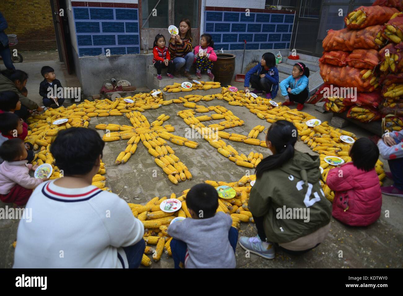 Liaocheng, China. 16th Oct, 2017. (EDITORIAL USE ONLY. CHINA OUT ...