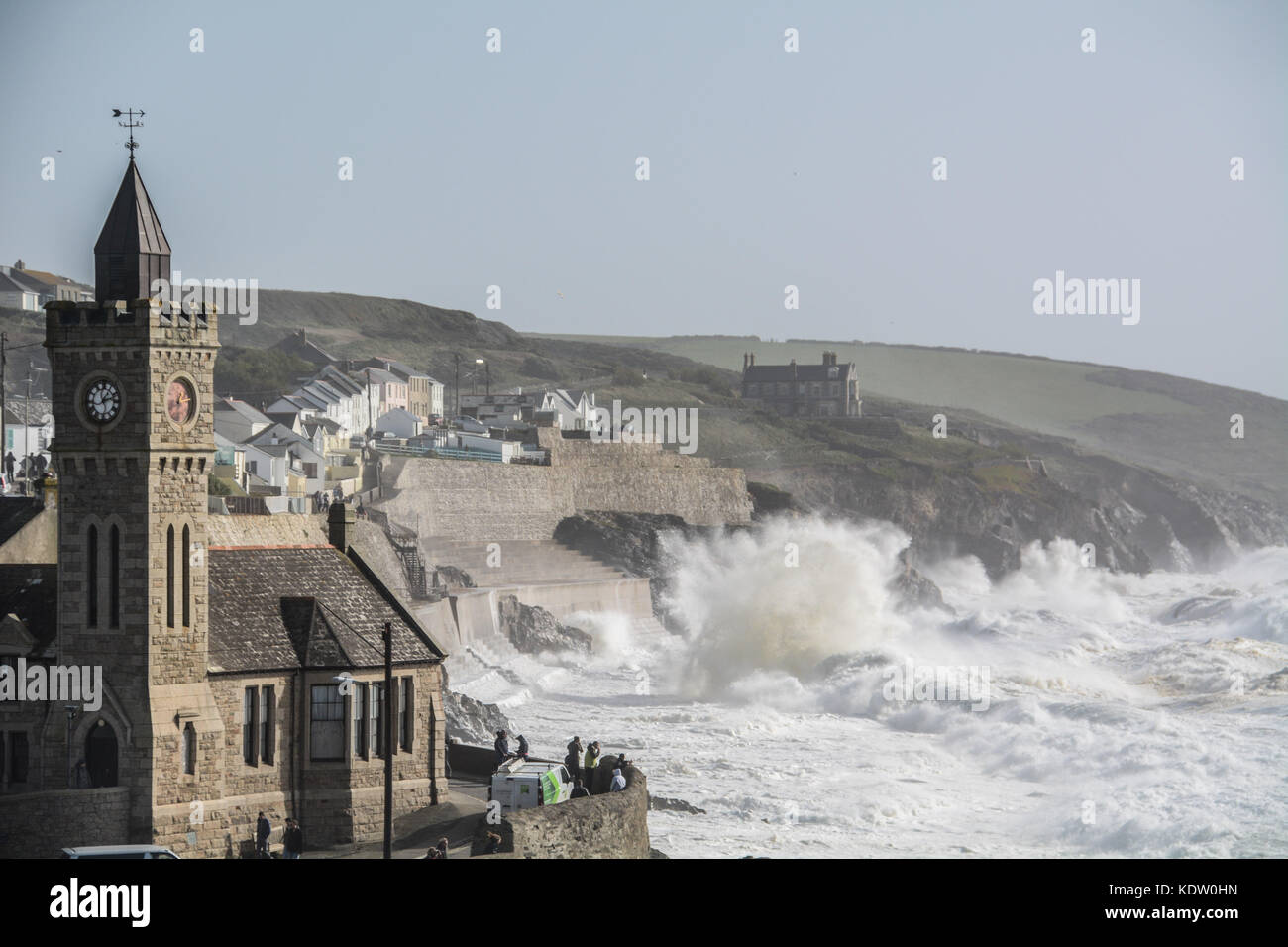 Porthleven, Cornwall, UK. 16th Oct, 2017. UK Weather. Storm Ophelia moves into the south west coast of Cornwall bringing gales force winds and huge waves. Credit: Simon Maycock/Alamy Live News Stock Photo