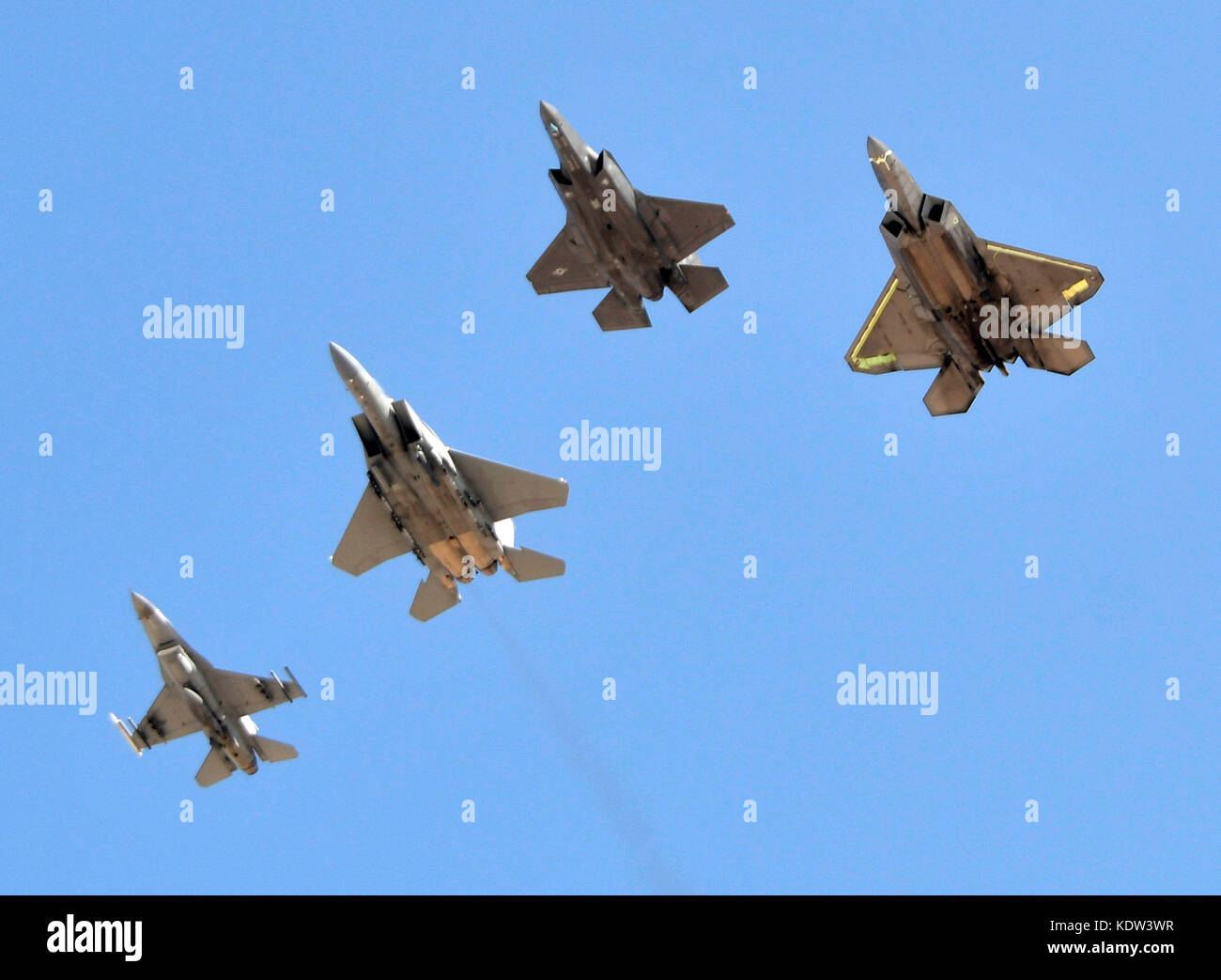 F-35 Vs F-16