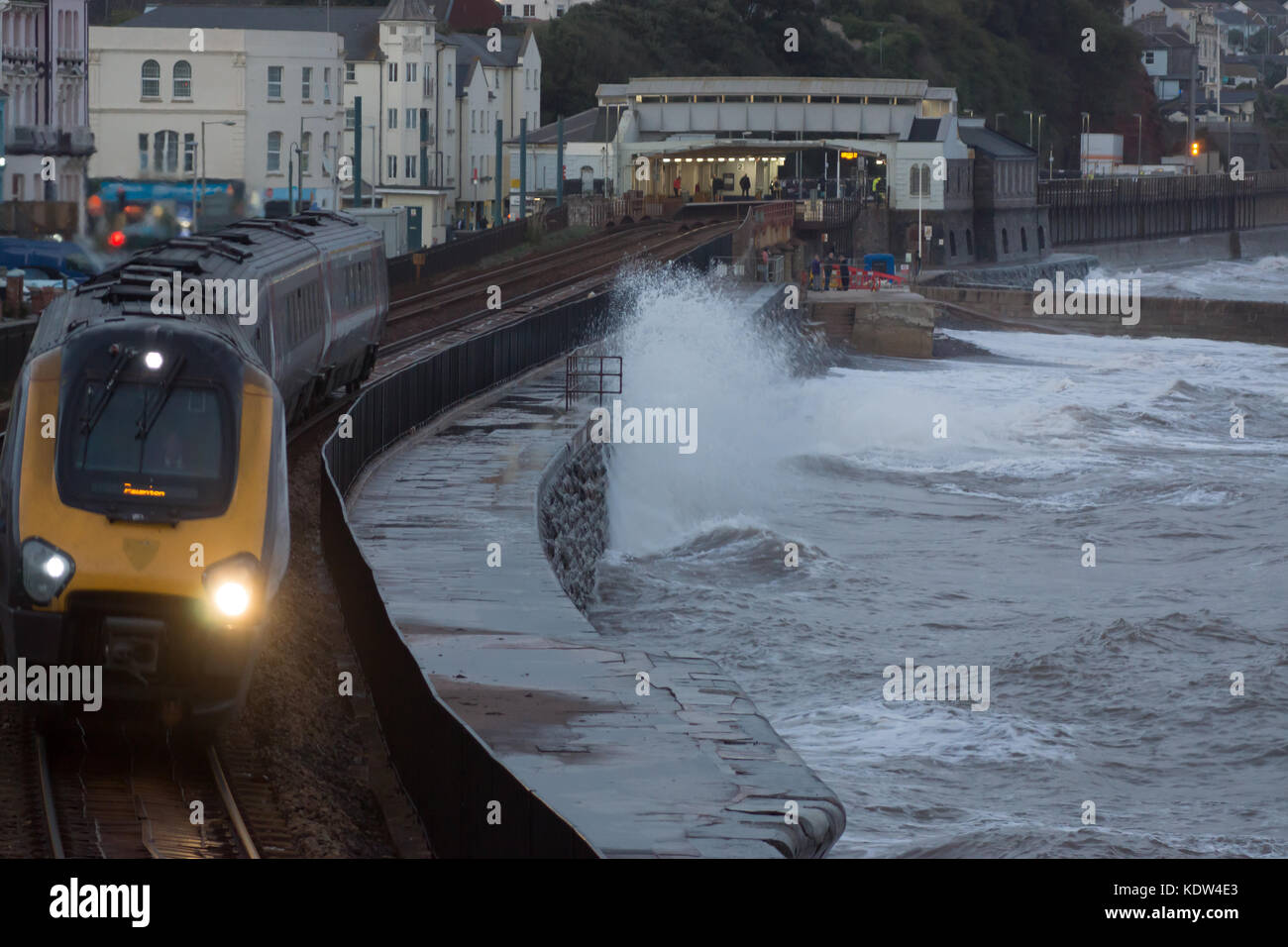 Dawlish, Devon, UK.16th October, 2017. Weather in the seaside town of Dawlish, Devon starts to become more heavy as storm Ophelia approaches England on Monday 16th October 2017 Credit: James Dale/Alamy Live News Stock Photo