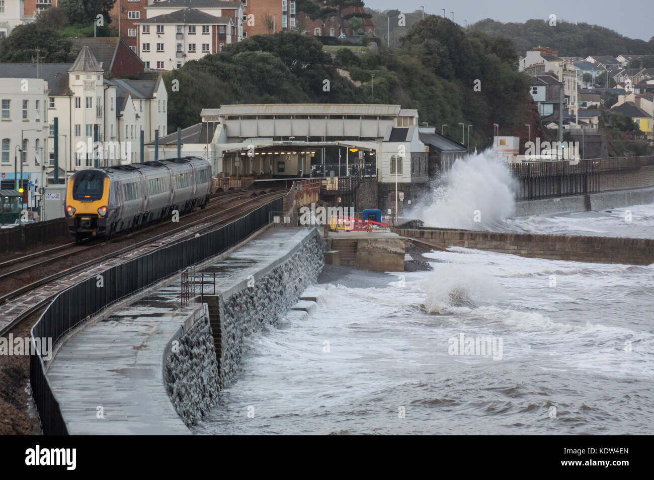 Dawlish, Devon, UK.16th October, 2017. Weather in the seaside town of Dawlish, Devon starts to become more heavy as storm Ophelia approaches England on Monday 16th October 2017 Credit: James Dale/Alamy Live News Stock Photo