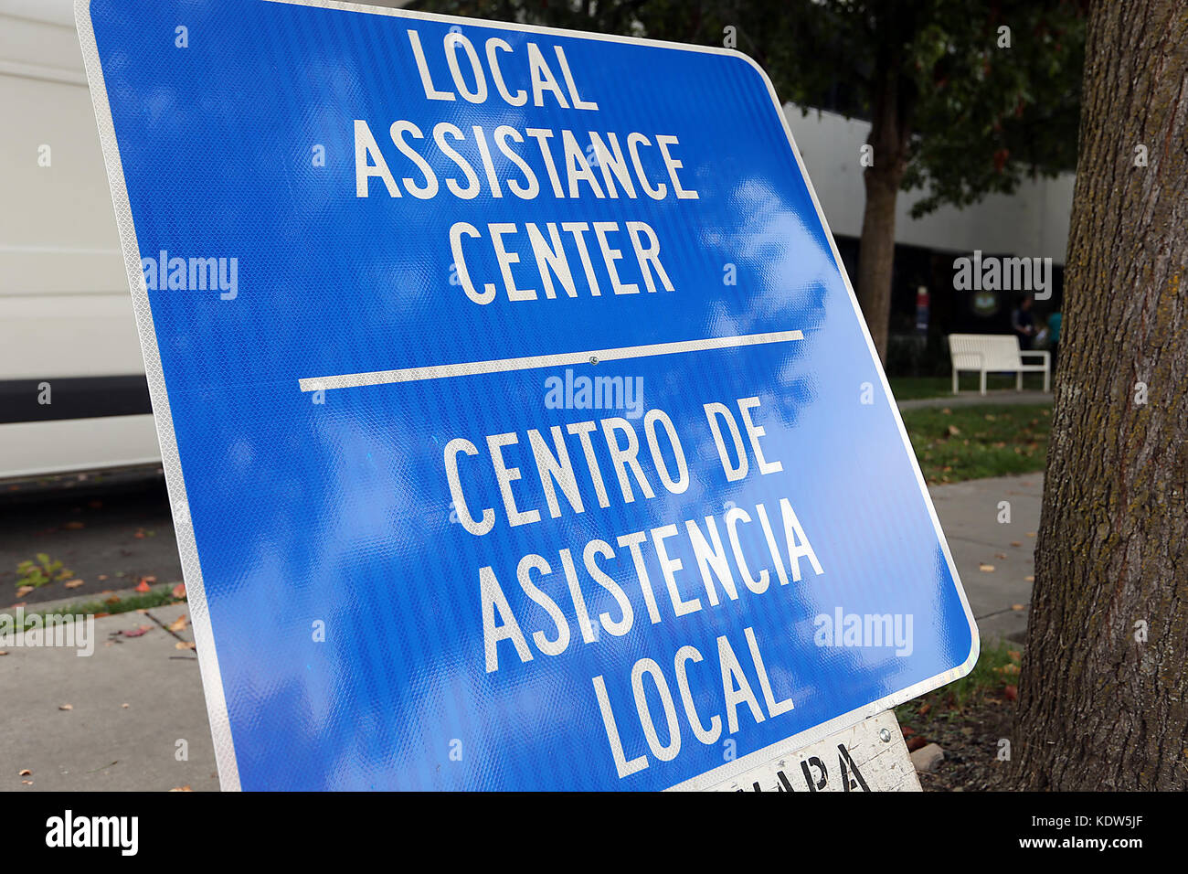 Napa, CA, USA. 16th Oct, 2017. An assistance center was set up at the Health and Human Services South Campus to help victims of area wildfires. Credit: Napa Valley Register/ZUMA Wire/Alamy Live News Stock Photo