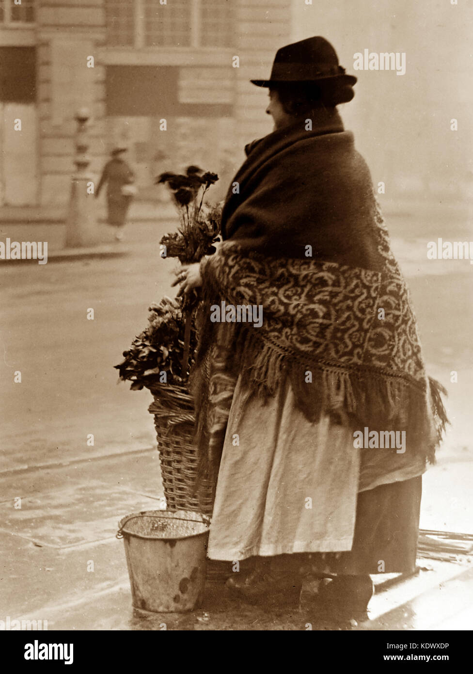 Flower seller, London, early 1900s Stock Photo Alamy