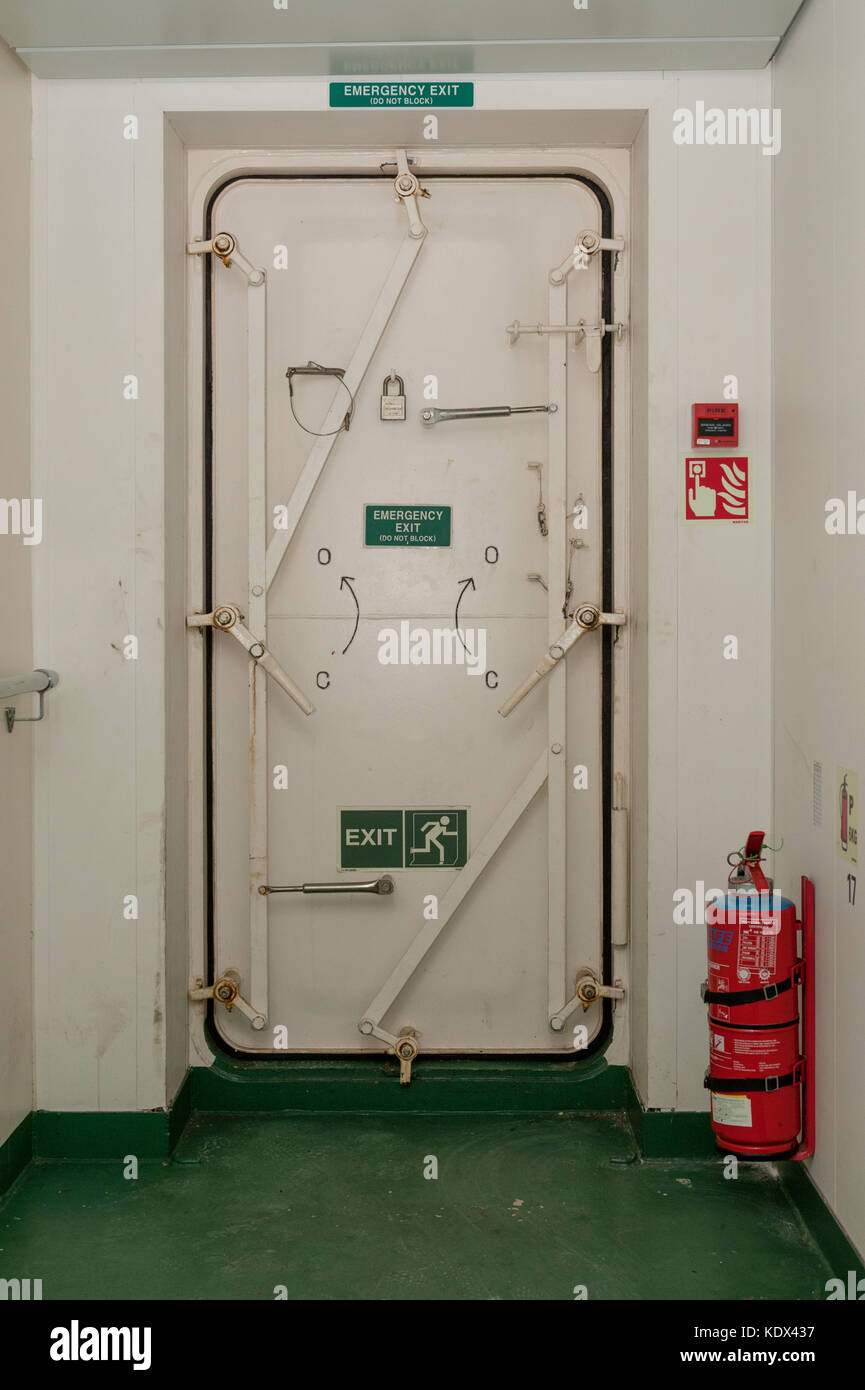 Bulkhead System for Cargo Containers