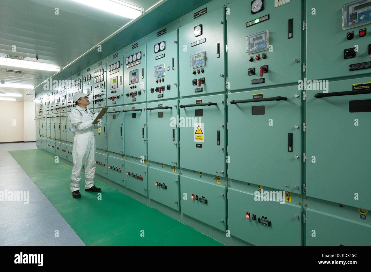 Ship cargo control room hires stock photography and images Alamy