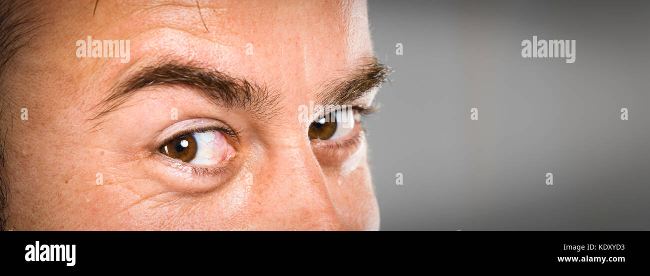 Blue eyes man hi-res stock photography and images - Alamy