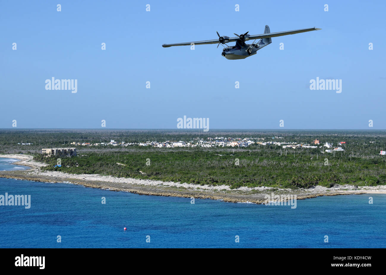 Seaplane Flying Over Exotic Caribbean Island Stock Photo Alamy