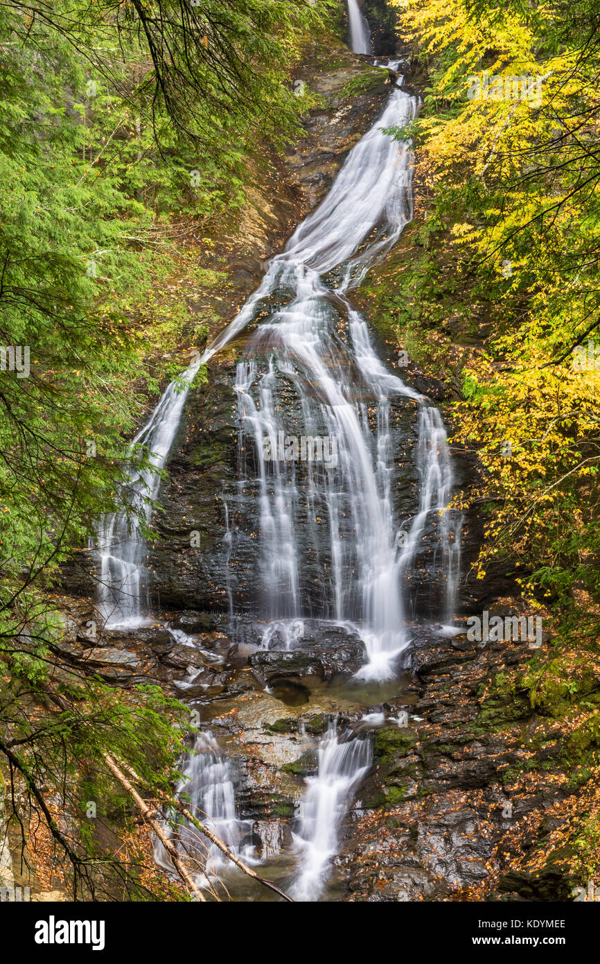 Moss Glen Falls vignetted by Autumn foliage, from a viewpoint above in Stowe, Vermont Stock Photo