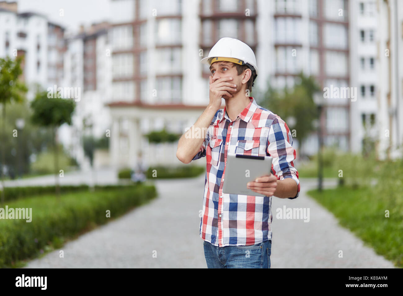 Confused architect hi-res stock photography and images - Alamy