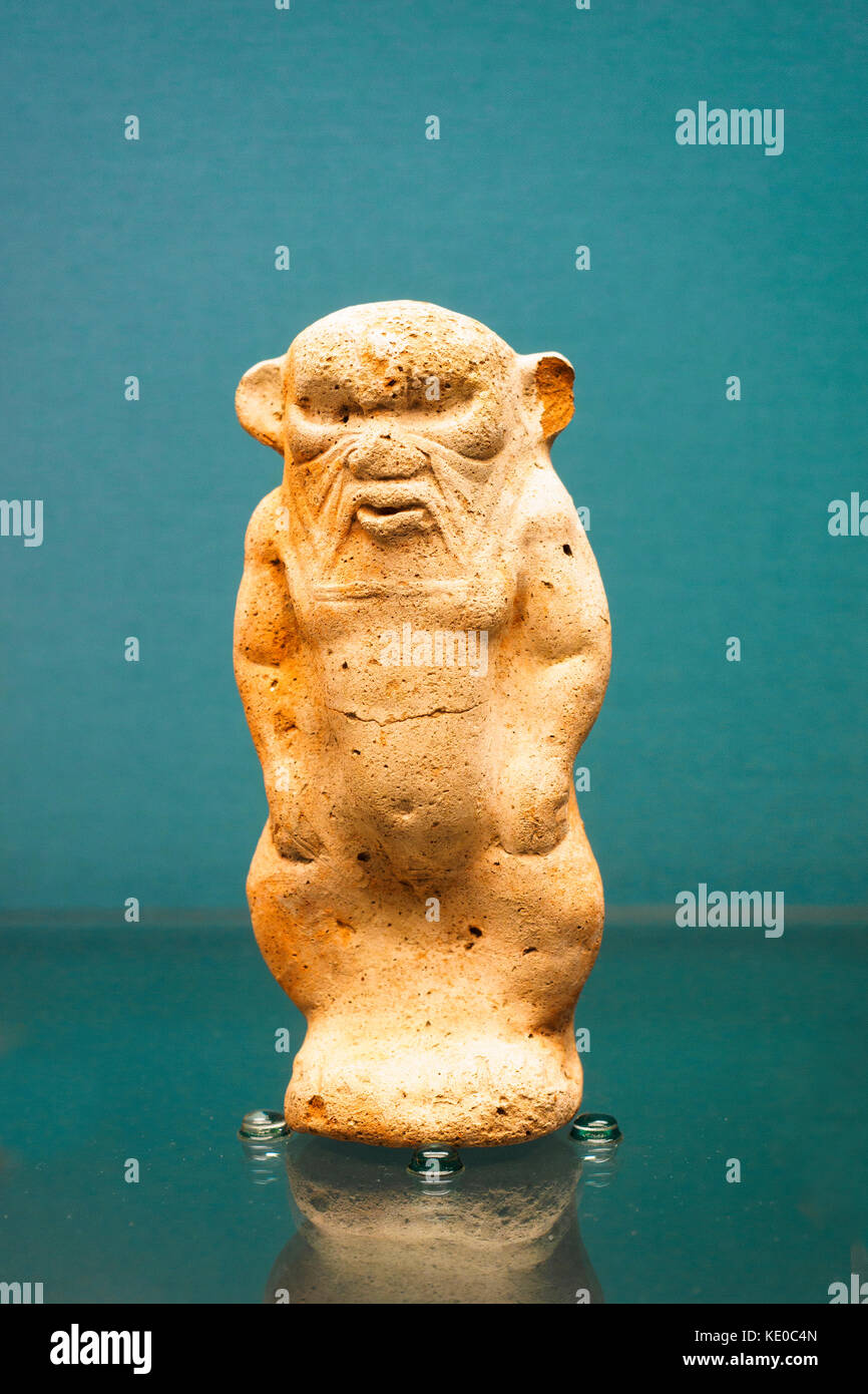 Dwarf god Pataikos Egyptian-style gods and worshippers 750-500 BC This terracotta figure is Phoenician or Cypriot interpretation of Egyptian religious images Stock Photo
