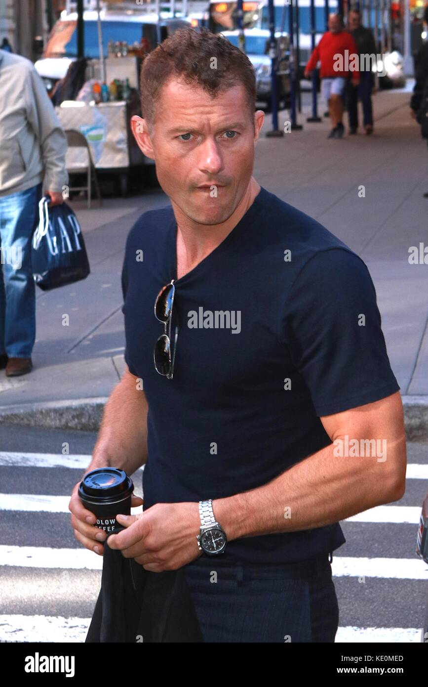 James badge dale hi-res stock photography and images - Alamy
