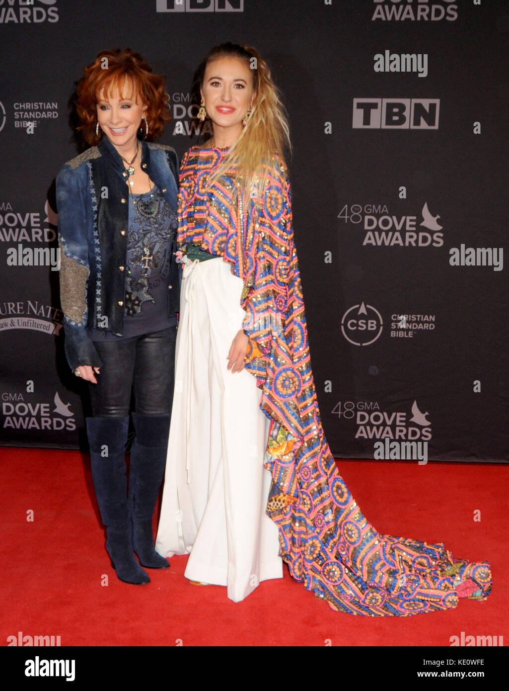 Nashville, Tennessee, USA. 24th May, 2015. 17 October 2017 - Nashville, Tennessee - Reba McEntire, Lauren Daigle. 48th Annual GMA Dove Awards held at Lipscomb University's Allen Arena. Photo Credit: Dara-Michelle Farr/AdMedia Credit: Dara-Michelle Farr/AdMedia/ZUMA Wire/Alamy Live News Stock Photo