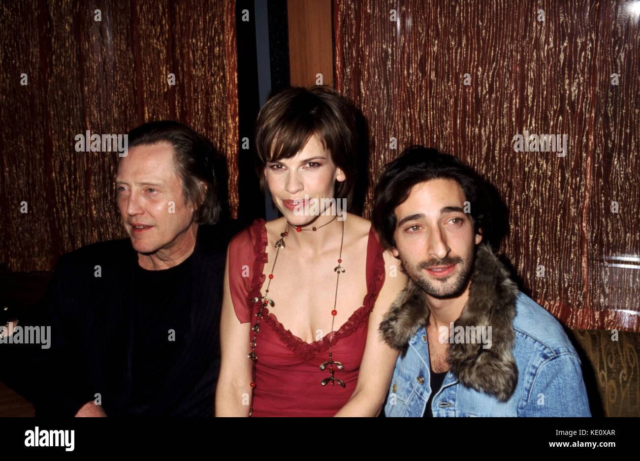 Christopher Walken, Hilary Swank and Adrien Brody Private Screening of 'The Affair of the Necklace' Tribeca Grand Hotel, NYC 11/27/01 ©Joe Marzullo /MediaPunch Hilary is wearing a Christian Dior dress Stock Photo