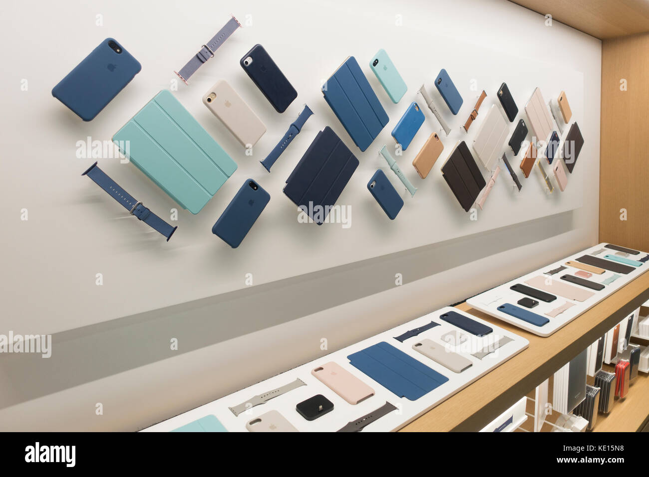 Customers at an Apple Store Looking at a Display Case of Apple Watches  Editorial Photo - Image of modern, global: 237139141