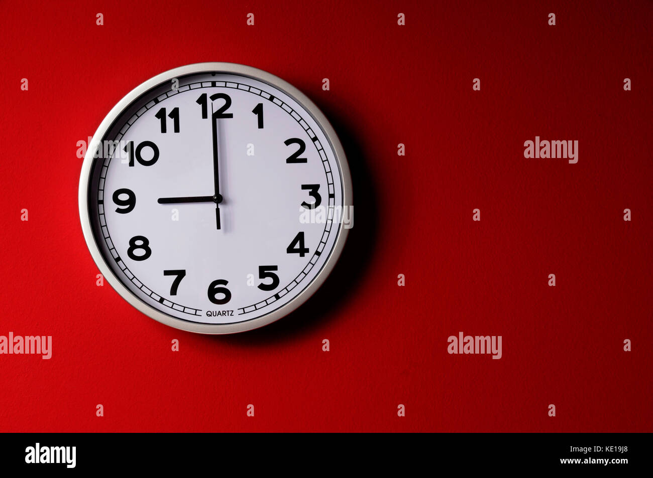 9 o'clock hires stock photography and images Alamy