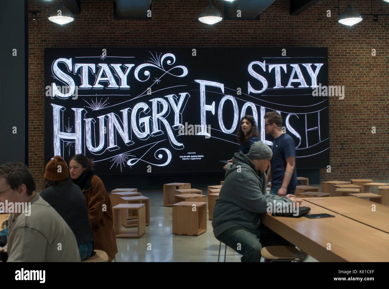 Apple store Williamsburg Brooklyn Stock Photo Alamy
