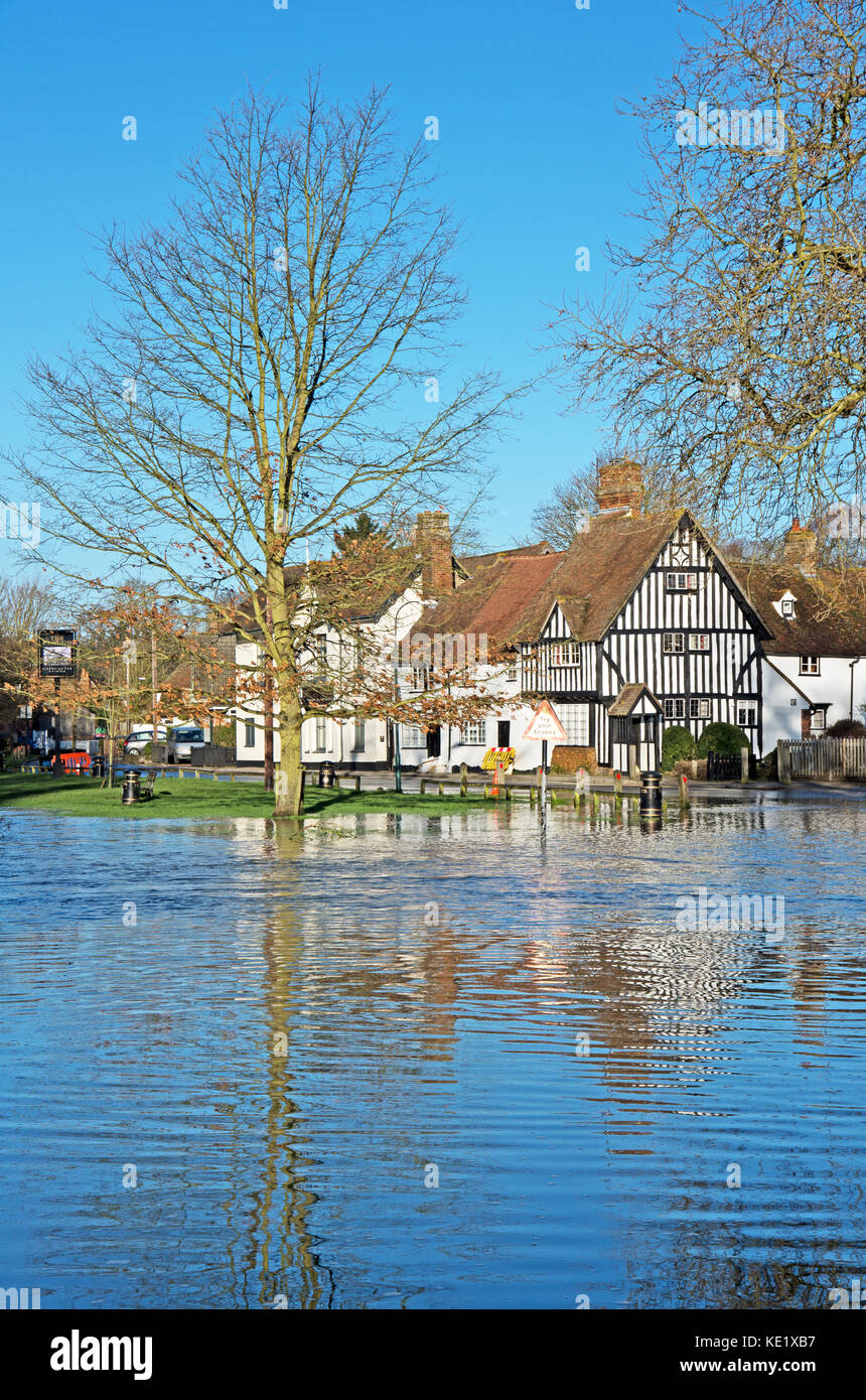 Eynsford, Kent, Flood Water on River Darent Stock Photo