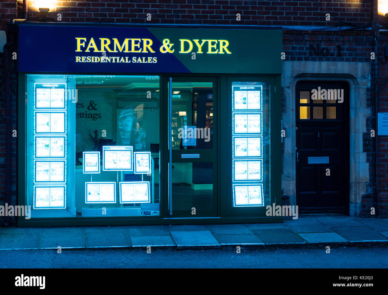 Farmer And Dyer Estate Agents, Caversham, Reading, Berkshire, England