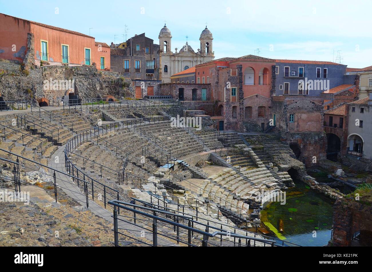 Catania Sicilia Italy The Roman Amphitheater Stock Photo Alamy