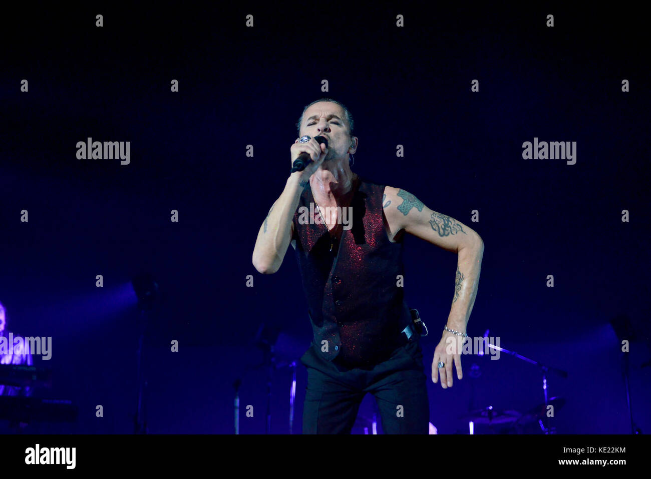 Depeche mode global spirit tour hi-res stock photography and images - Alamy