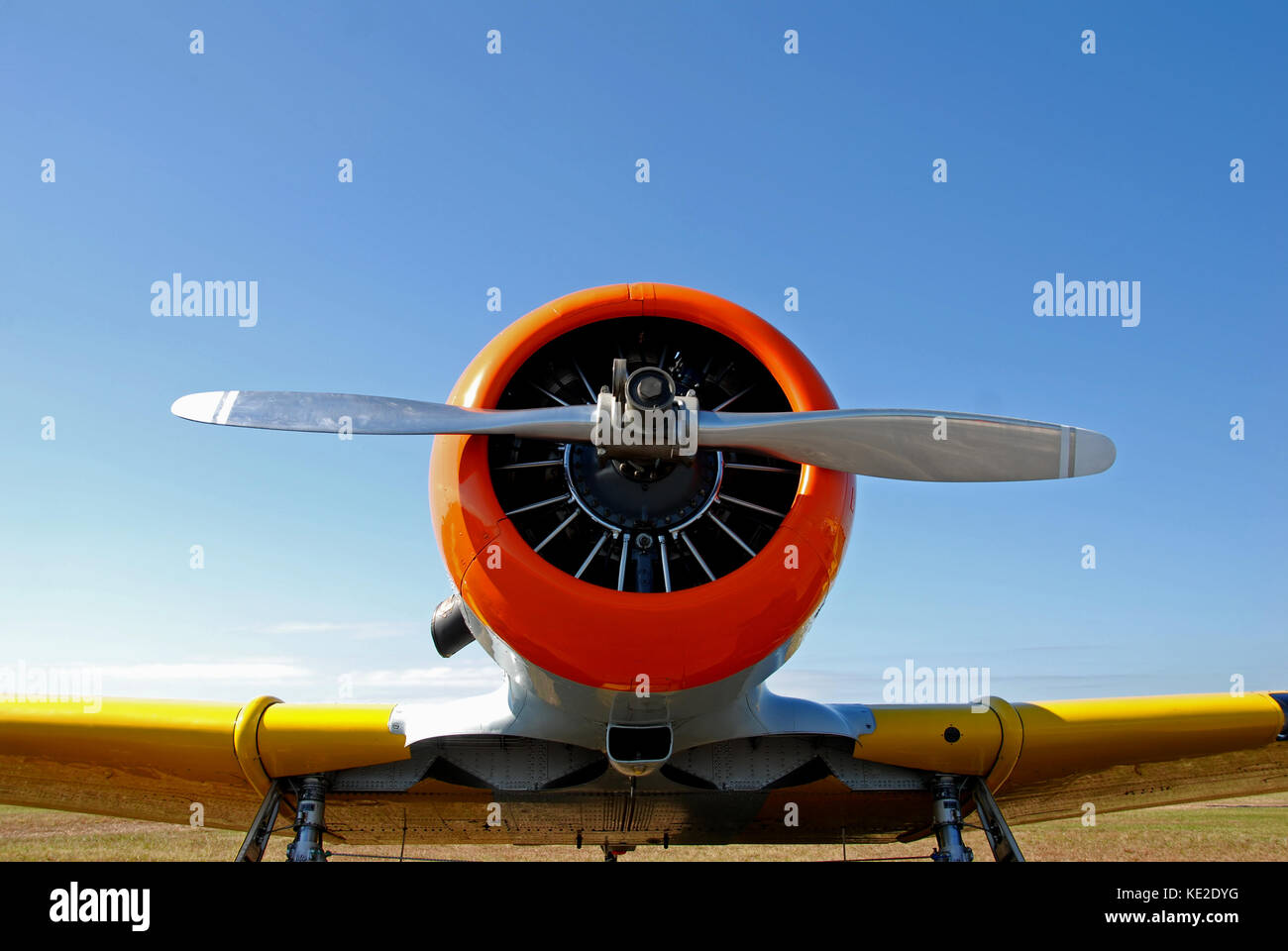 Propeller airplane front view Stock Photo Alamy
