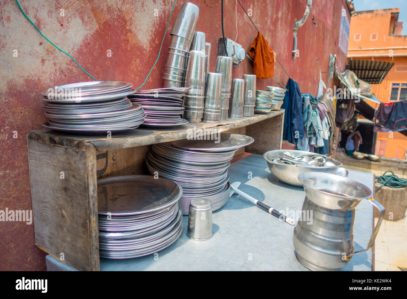 Dirty food trays hi-res stock photography and images - Alamy