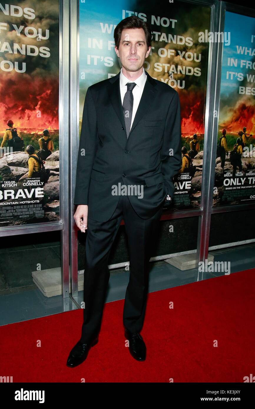 New York, NY, USA. 17th Oct, 2017. Joseph Kosinski at arrivals for ONLY THE BRAVE Premiere, iPic Theaters at Fulton Market, New York, NY October 17, 2017. Credit: Jason Mendez/Everett Collection/Alamy Live News Stock Photo