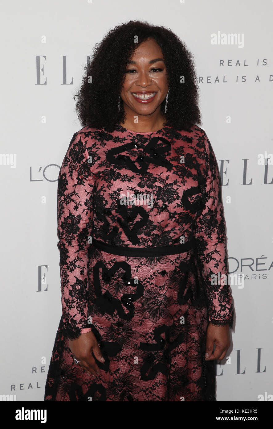 Beverly Hills, California, USA. 16th Oct, 2017. 16 October 2017 - Beverly Hills, California - Shonda Rhimes. ELLE 24th Annual Women in Hollywood Celebration held at Four Seasons Hotel Los Angeles. Photo Credit: F. Sadou/AdMedia Credit: F. Sadou/AdMedia/ZUMA Wire/Alamy Live News Stock Photo