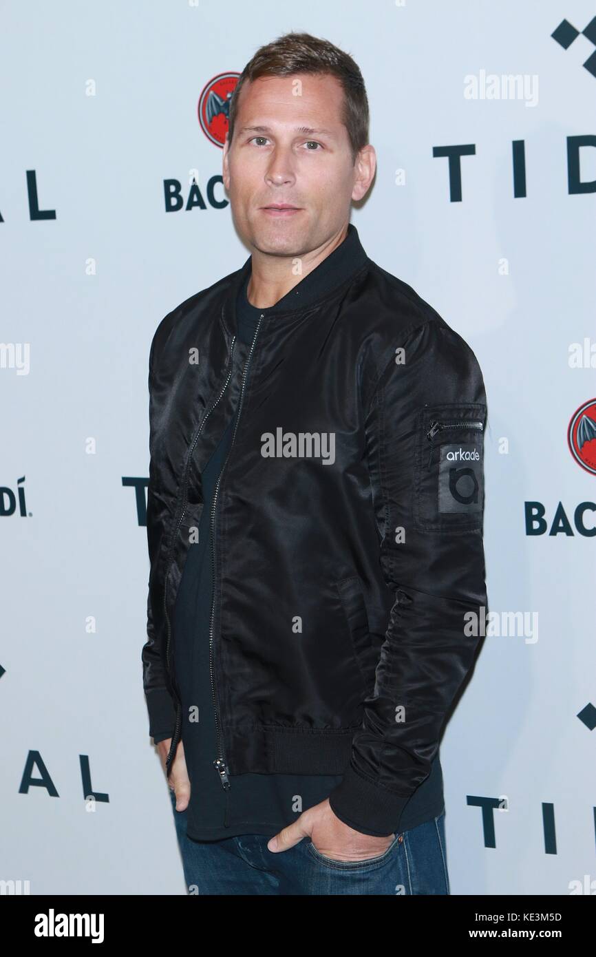 New York, NY, USA. 17th Oct, 2017. Kaskade at TIDAL X: Brooklyn - 3rd Annual Benefit Concert at Barclays Center on October 17, 2017 in New York City. Credit: Diego Corredor/Media Punch/Alamy Live News Stock Photo