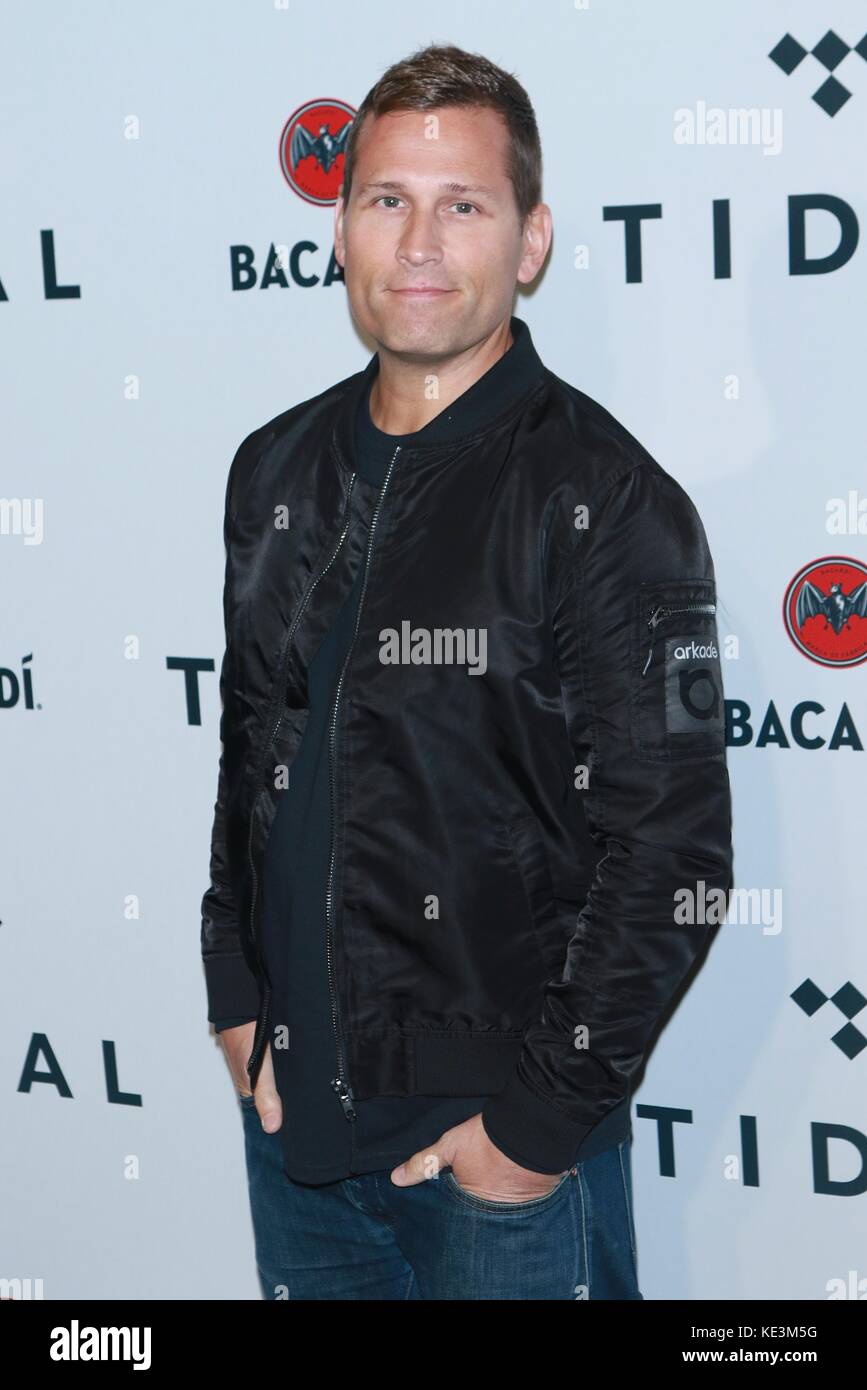 New York, NY, USA. 17th Oct, 2017. Kaskade at TIDAL X: Brooklyn - 3rd Annual Benefit Concert at Barclays Center on October 17, 2017 in New York City. Credit: Diego Corredor/Media Punch/Alamy Live News Stock Photo